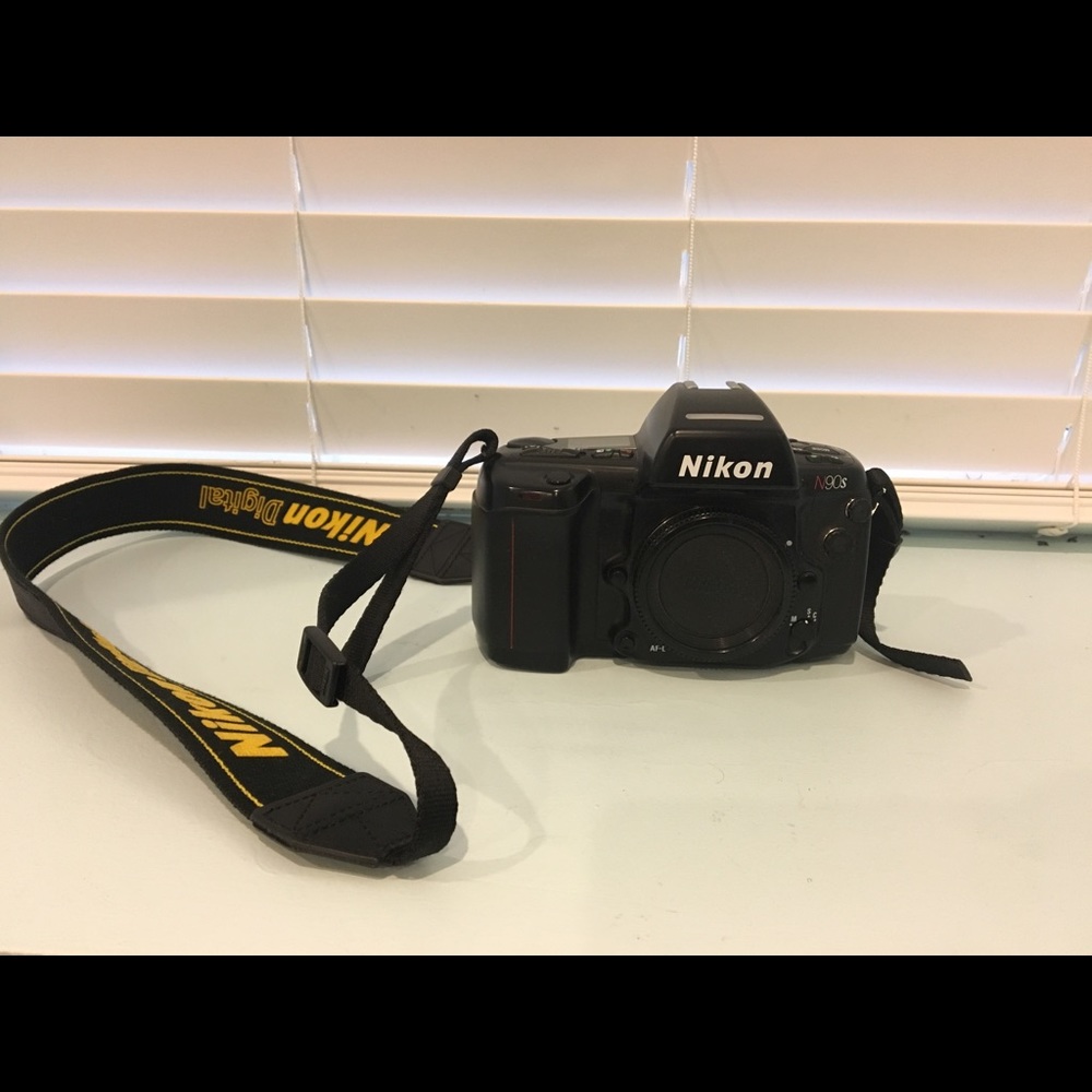 Nikon camera - Picture 2 of 3
